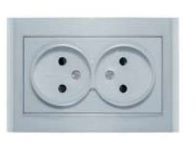 Розетка 2-м СП Бриллиант 16А IP20 без заземл. защ. шторки серебр. UNIVersal 7949773 Розетка 2-м СП Бриллиант 16А IP20 без заземл. защ. шторки серебр. UNIVersal 7949773