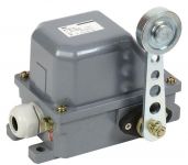 Выключатель концевой КУ-701 У1 рычаг с роликом 10А IP44 2 эл. цепи IEK KV-1-701-1 Выключатель концевой КУ-701 У1 рычаг с роликом 10А IP44 2 эл. цепи IEK KV-1-701-1